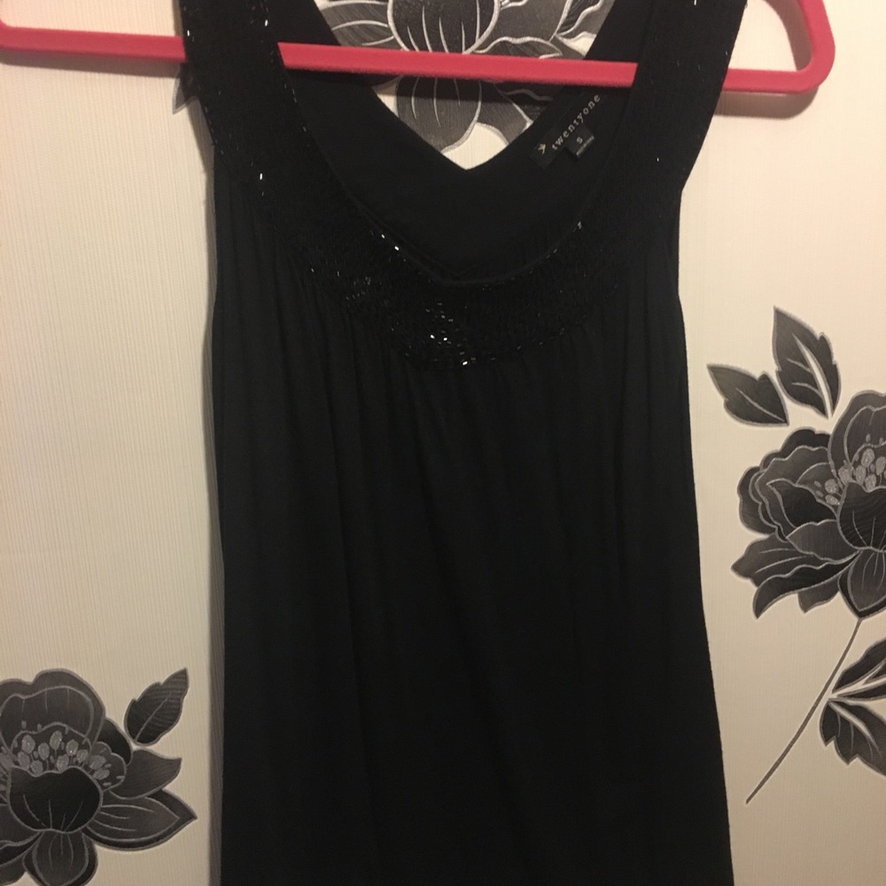 Black beaded tank small